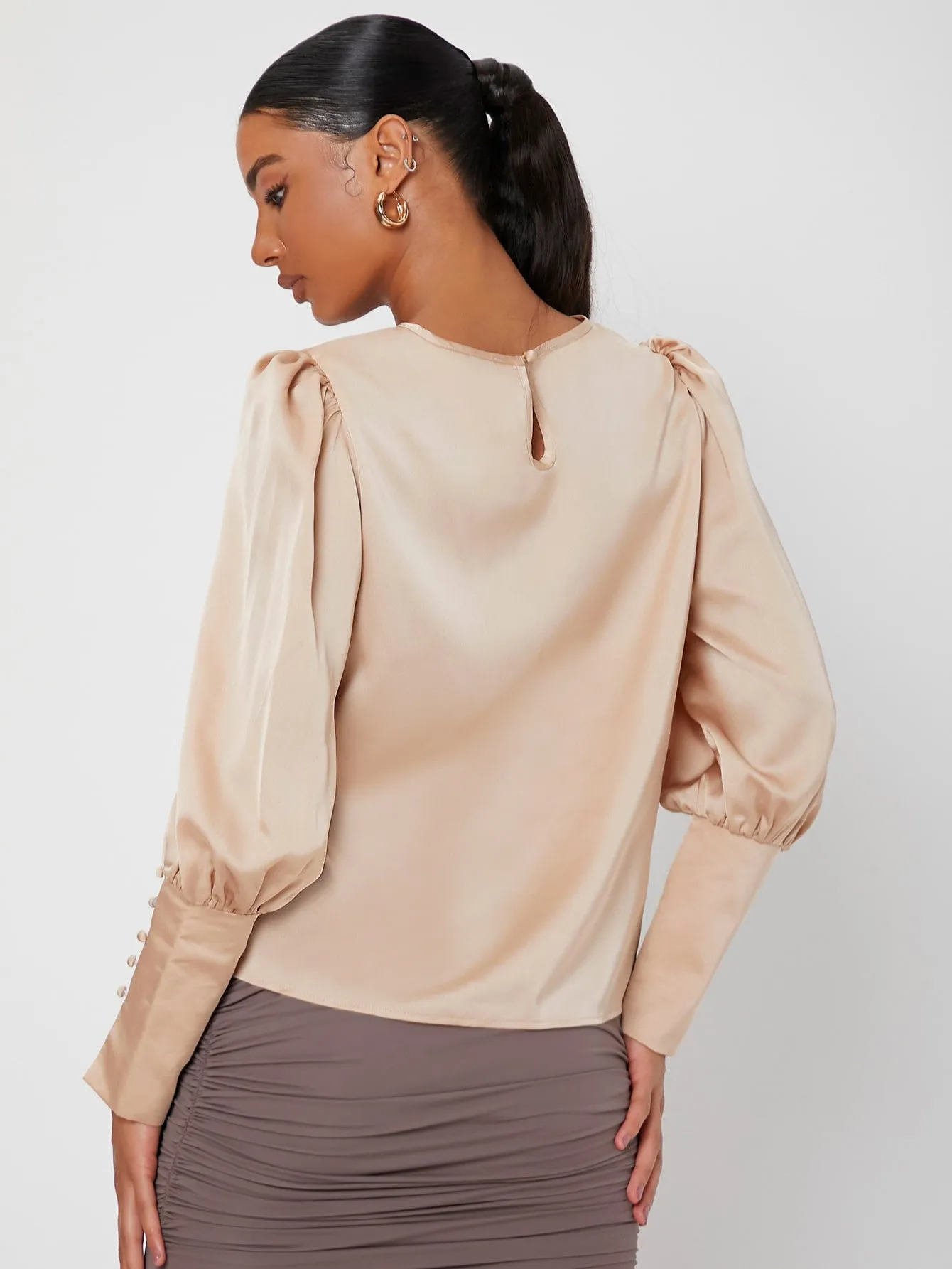 Elegant Plain Button Long Sleeve Round Neck Regular Blouse