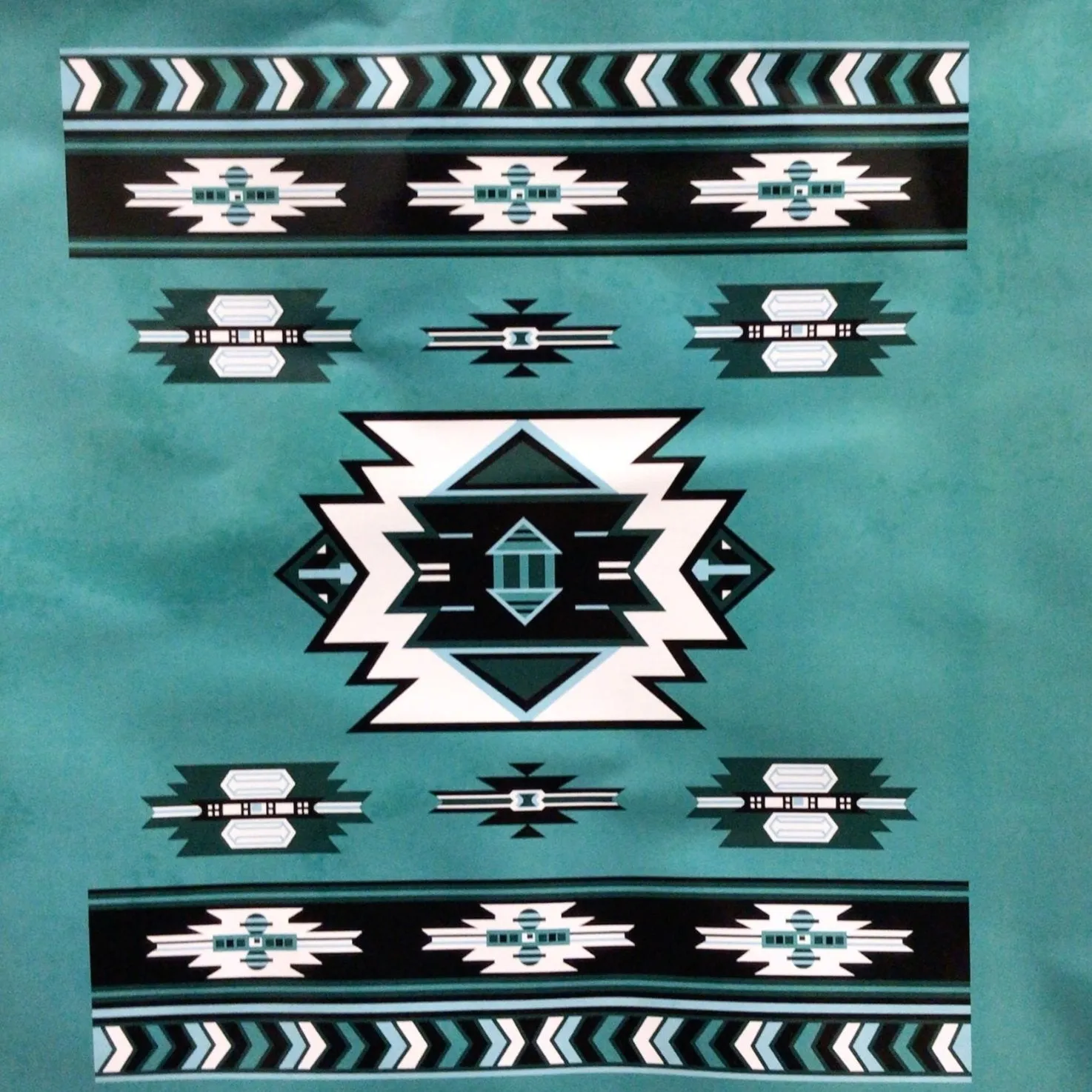 LUXURY PLUSH BLANKET (Navajo Green)