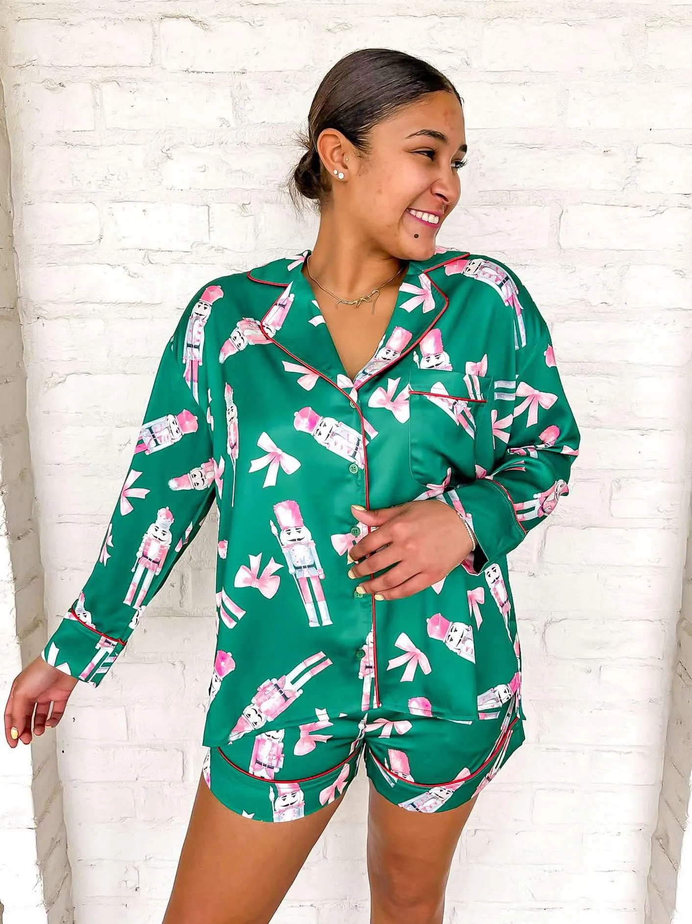 Queen Of Green Nutcracker Bow Pajamas