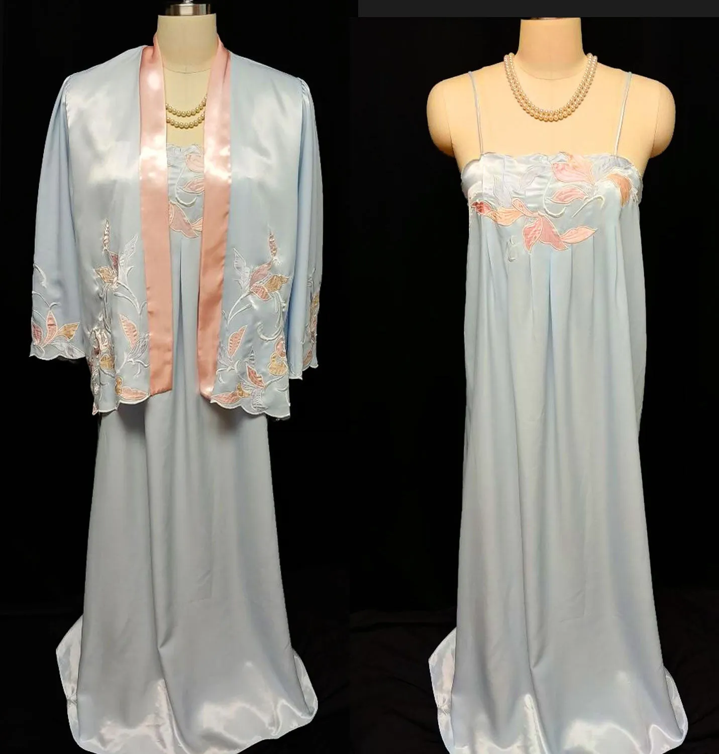 *VINTAGE NATORI BLUE & PEACH SATIN PEIGNOIR & NIGHTGOWN ADORNED WITH APPLIQUES