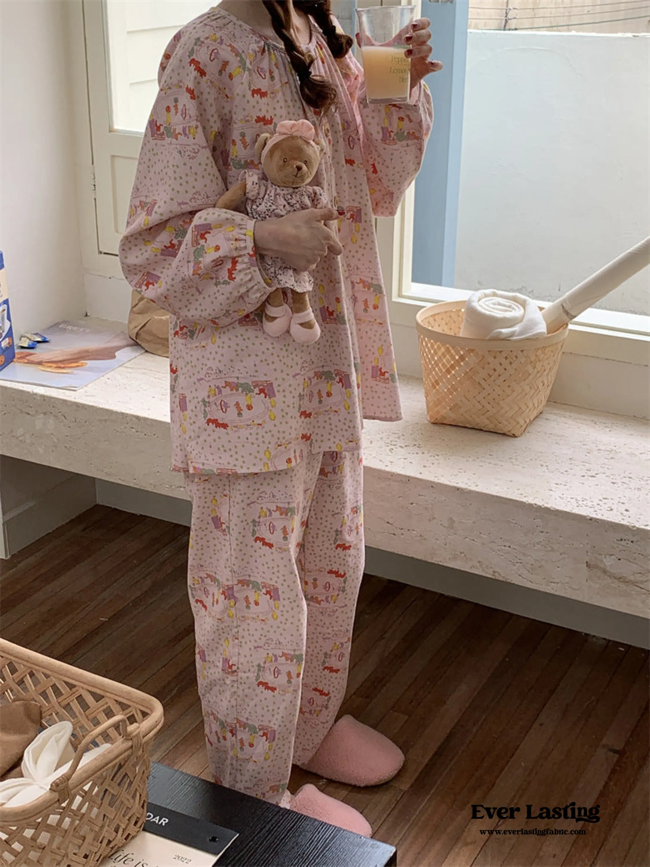 Zoo Long Sleeves and Pants Pajama Set / Baby Pink